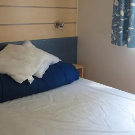 Camping Mobil-home Convivial, Animaux Admis - 6 Pers. - Api-1-52-2309 La Chapelle-Aubareil