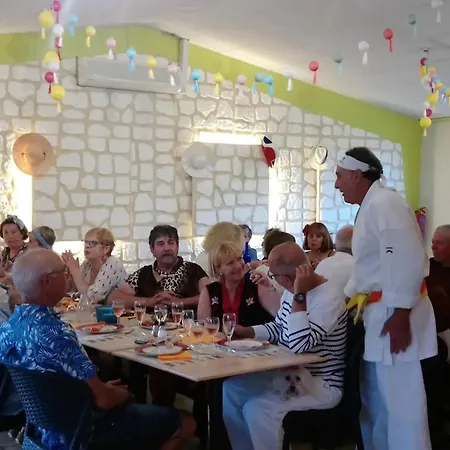 Mobil-home Convivial, Animaux Admis - 6 Pers. - Api-1-52-2309 Camping